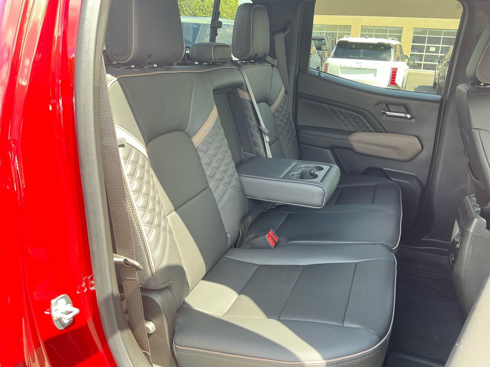 Used 2026 GMC Canyon Denali AWD/4WD image 10