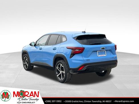 Certified 2024 Chevrolet Trax RS w/ Driver Confidence Package image 4