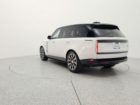 Used 2023 Land Rover Range Rover Long Wheelbase SE AWD/4WD image 7
