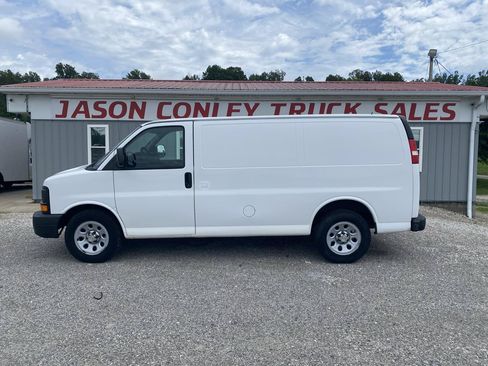 Used 2012 Chevrolet Express 1500 RWD image 1