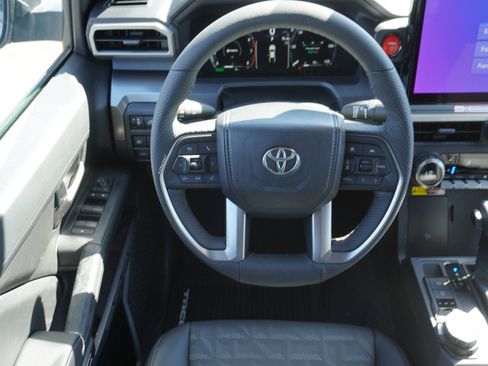 New 2026 Toyota Tacoma TRD Off-Road AWD/4WD image 17
