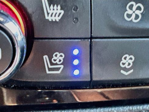 Used 2022 Buick Enclave Avenir w/ Avenir Technology Package FWD image 24