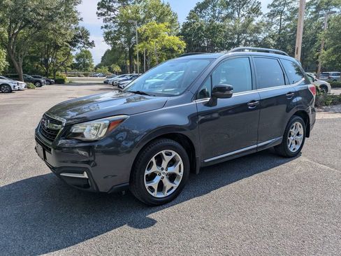 Used 2017 Subaru Forester 2.5i Touring AWD/4WD image 8