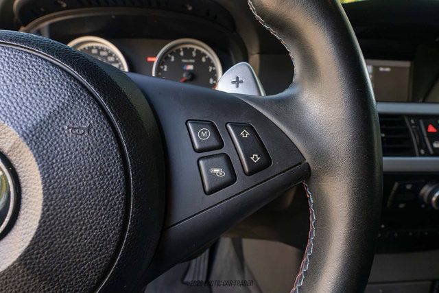 Used 2010 BMW M5 RWD image 22