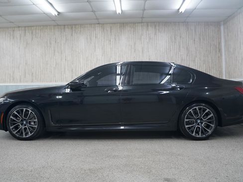 Used 2020 BMW 750i xDrive w/ Executive Package AWD/4WD image 5