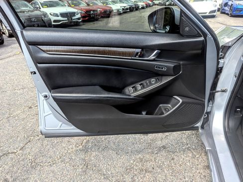 Used 2018 Honda Accord EX-L image 12