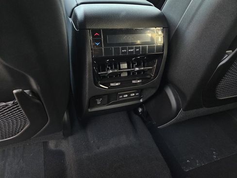 New 2026 Jeep Grand Cherokee L 2WD image 10
