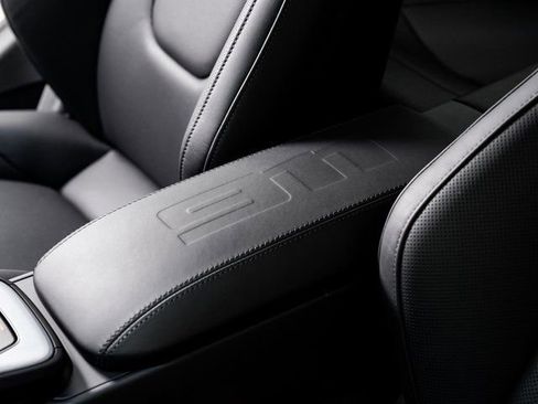 Certified 2025 Porsche 911 Carrera image 11