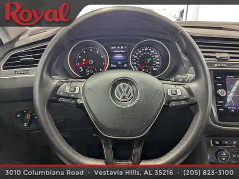 Used 2018 Volkswagen Tiguan SEL image 20