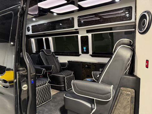 Used 2022 Mercedes-Benz Sprinter 3500 image 58