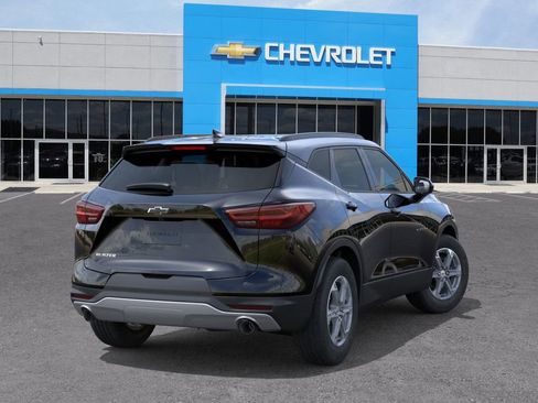 New 2026 Chevrolet Blazer LT w/ Convenience Package FWD image 4