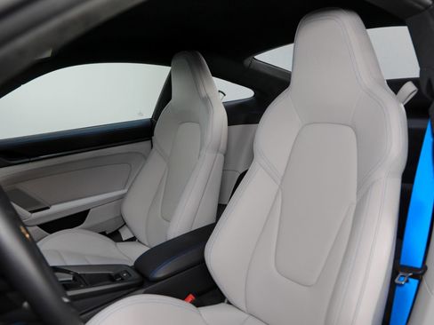 Used 2022 Porsche 911 GT3 RWD image 43