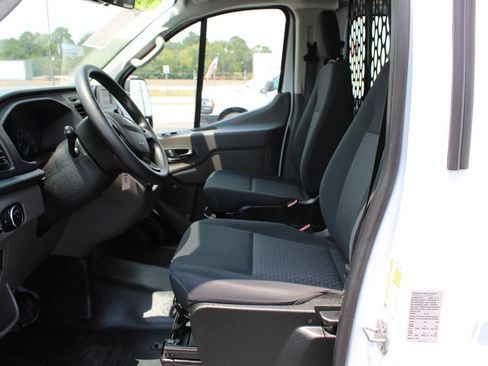 Used 2025 Ford Transit 250 Low Roof w/ Exterior Upgrade Package RWD image 24