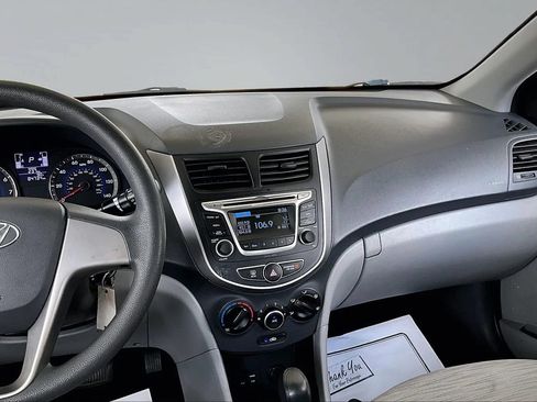 Used 2017 Hyundai Accent SE FWD image 9