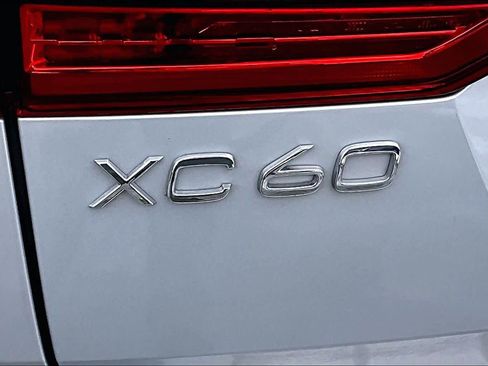 Certified 2023 Volvo XC60 B5 Plus w/ Climate Package image 31