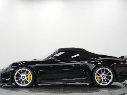 Used 2019 Porsche 911 Speedster RWD image 6