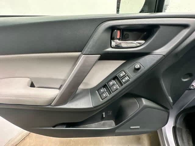 Used 2016 Subaru Forester 2.5i Limited AWD/4WD image 16