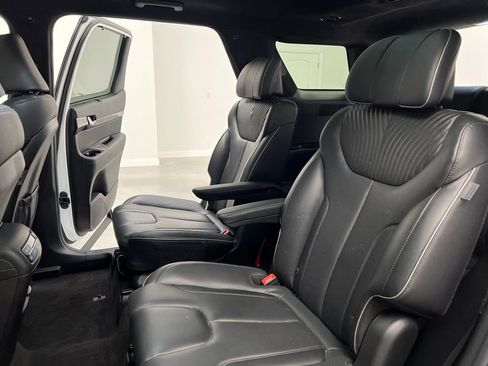 Used 2024 Hyundai Palisade Calligraphy image 14