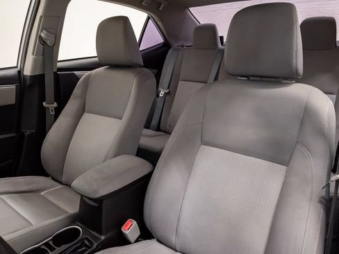 Used 2014 Toyota Corolla LE FWD image 9