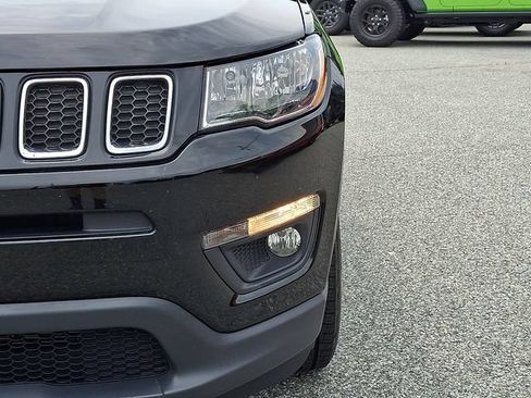 Used 2021 Jeep Compass Latitude w/ Convenience Group AWD/4WD image 9
