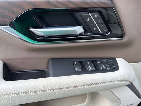 New 2026 GMC Yukon Denali w/ Denali Reserve Package image 18