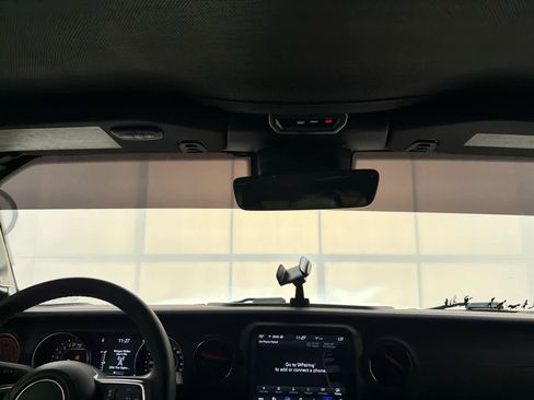 Used 2021 Jeep Wrangler Unlimited Sahara image 20