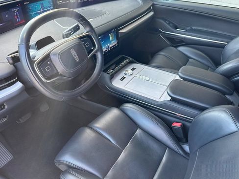 Used 2025 Lincoln Navigator Reserve AWD/4WD image 14