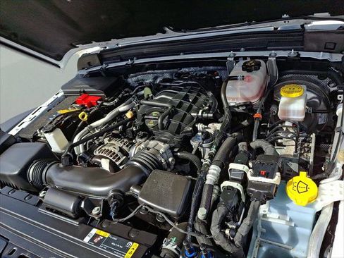 Certified 2024 Jeep Wrangler Willys image 27