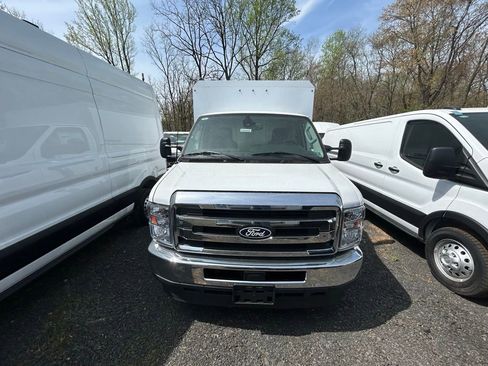 New 2026 Ford E-350 and Econoline 350 Super Duty w/ Power Equipment Group RWD image 2