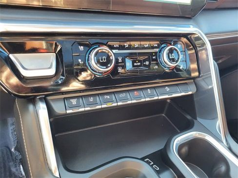 Used 2024 GMC Sierra 2500 Denali Ultimate w/ Max Trailering Package image 28