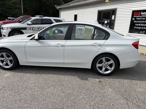 Used 2014 BMW 328i xDrive Sedan AWD/4WD image 4