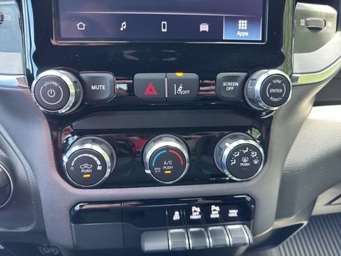 Used 2025 RAM 1500 Big Horn RWD image 33