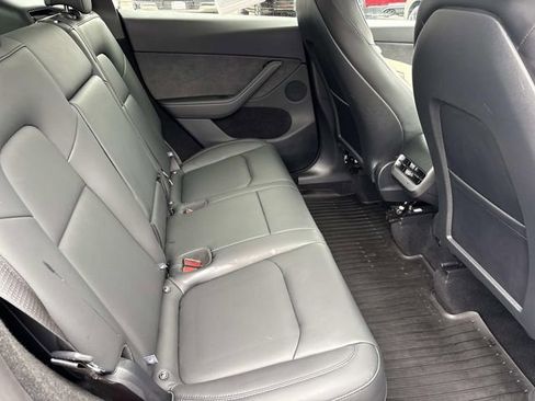Used 2025 Tesla Model Y Long Range image 21