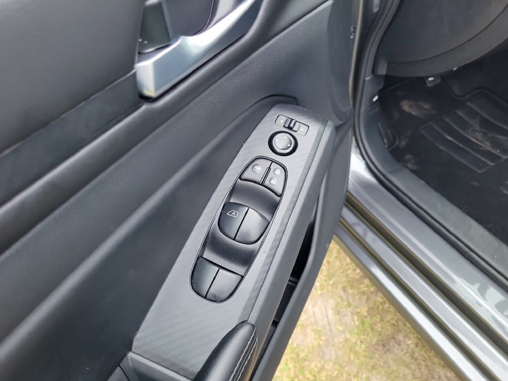 Used 2025 Nissan Altima 2.5 SV FWD image 20