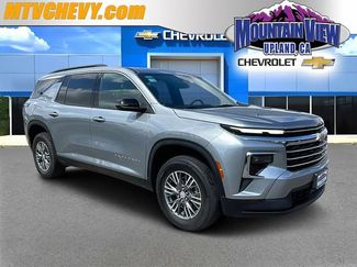 Used 2025 Chevrolet Traverse LT video 1