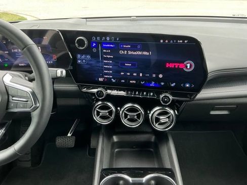 Used 2024 Chevrolet Blazer EV LT AWD/4WD image 25