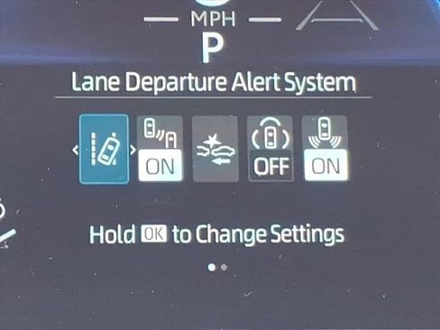 Used 2025 Toyota Camry LE image 7