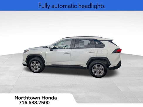 Used 2025 Toyota RAV4 XLE image 6