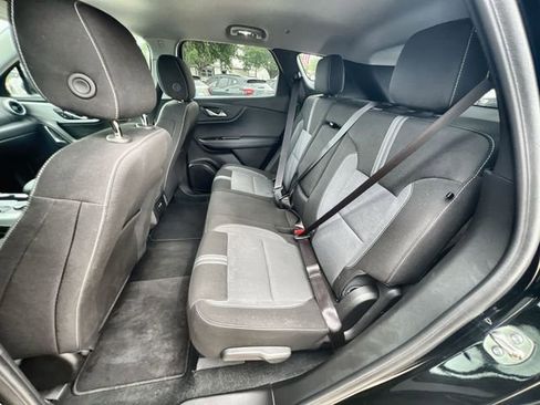 Certified 2025 Chevrolet Blazer LT AWD/4WD image 24