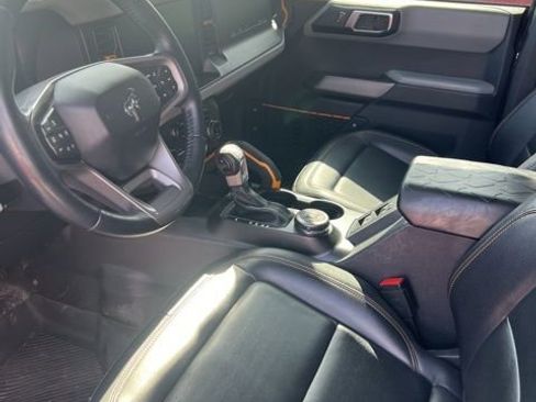 Used 2022 Ford Bronco Badlands image 6