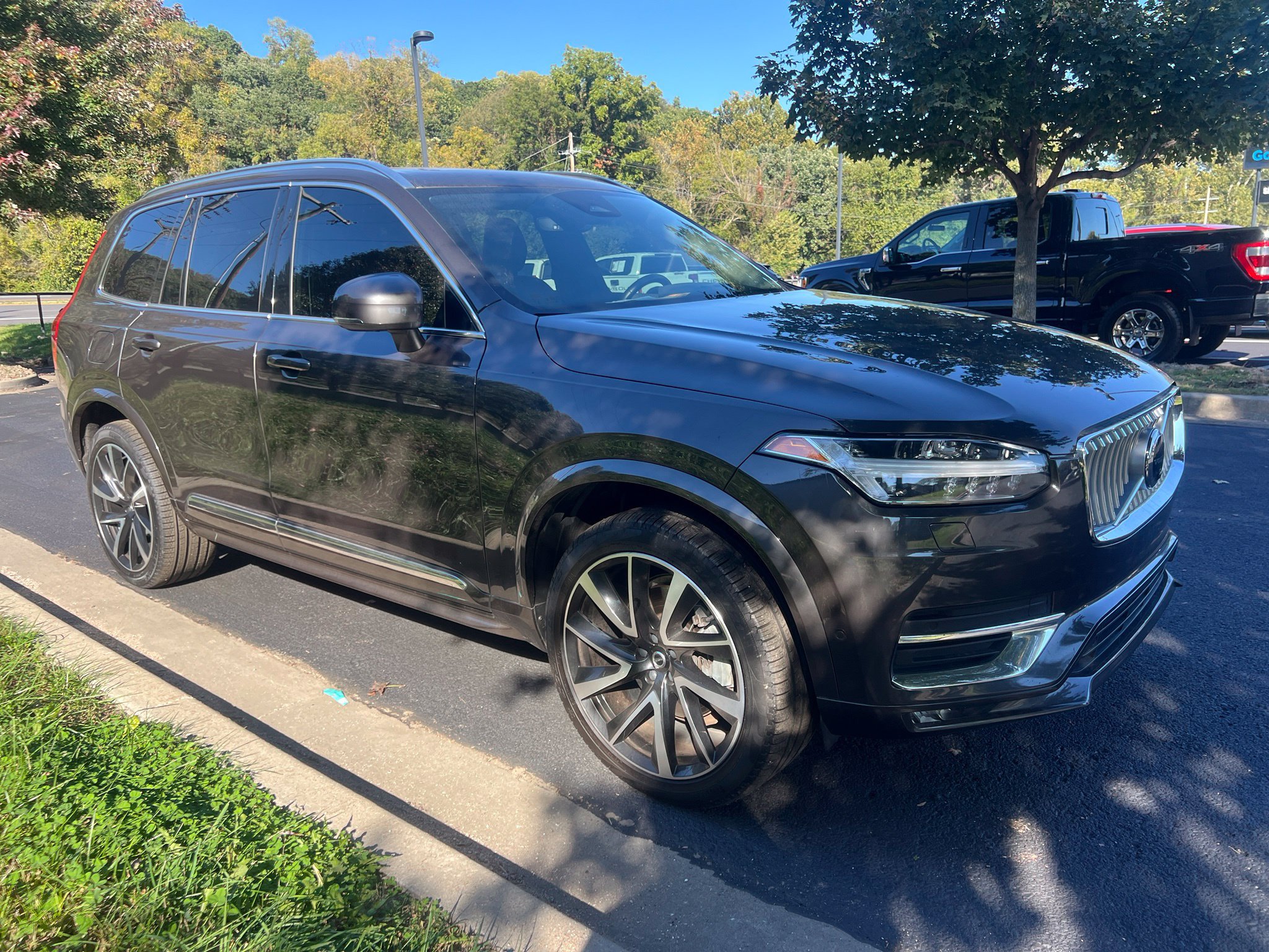 Used 2023 Volvo XC90 B5 Plus AWD/4WD image 3