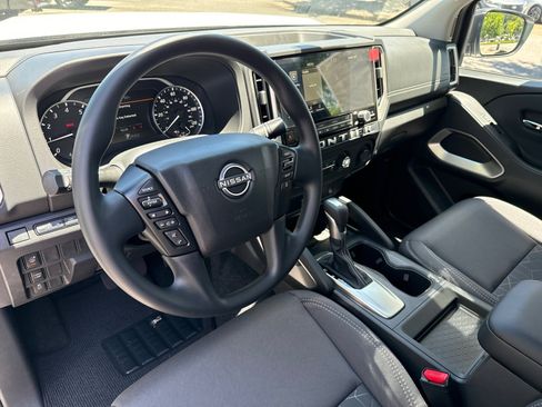 New 2025 Nissan Frontier SV image 14