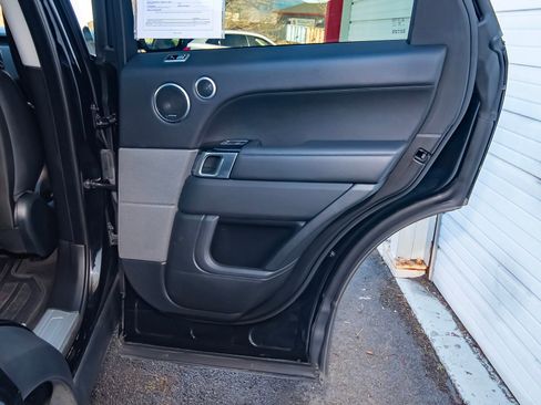 Used 2020 Land Rover Range Rover Sport HSE image 48