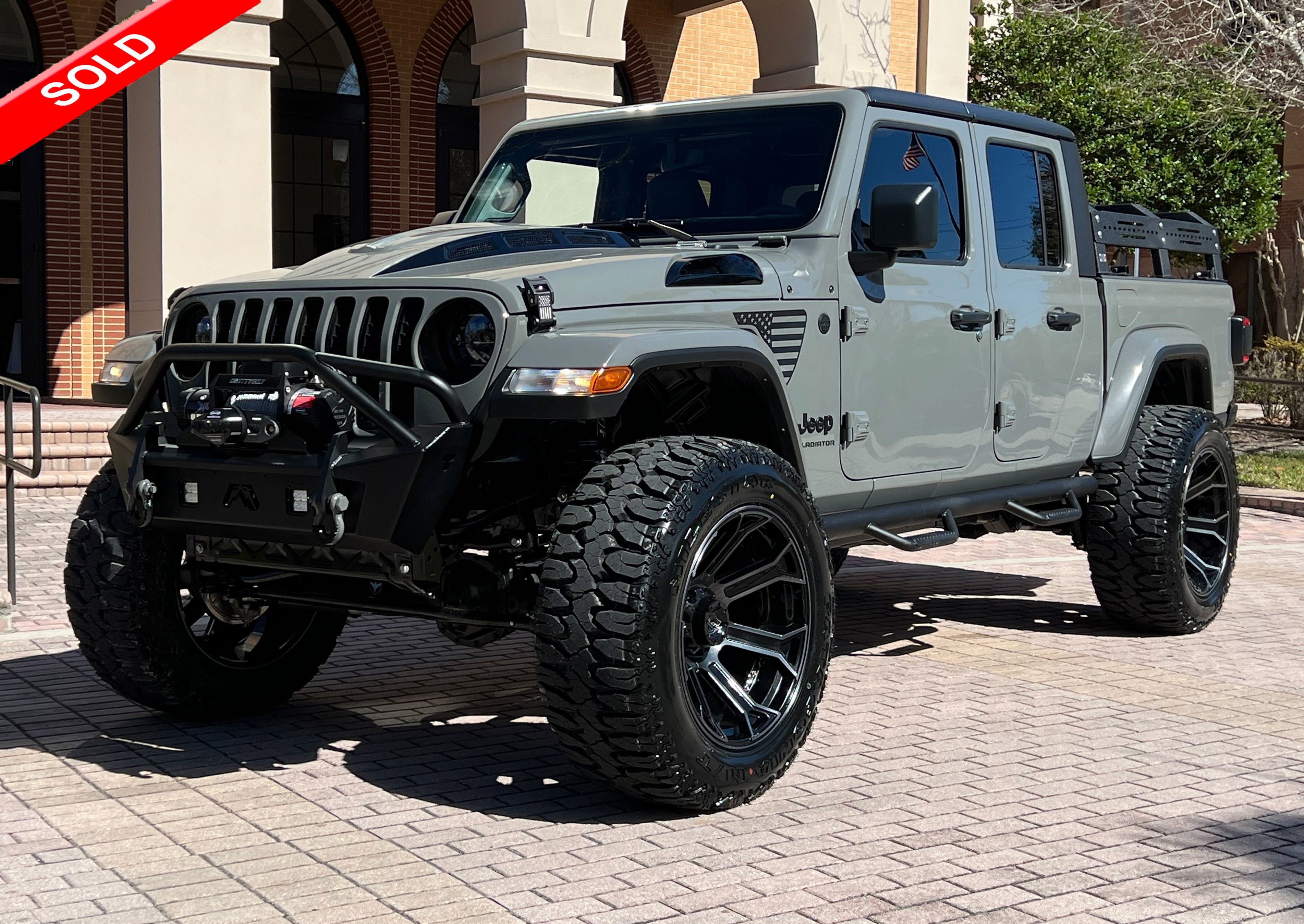 Used 2021 Jeep Gladiator Overland w/ Popular Equipment Package AWD/4WD image 1