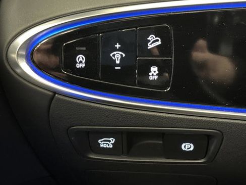 Used 2024 Genesis GV70 3.5T Sport image 25