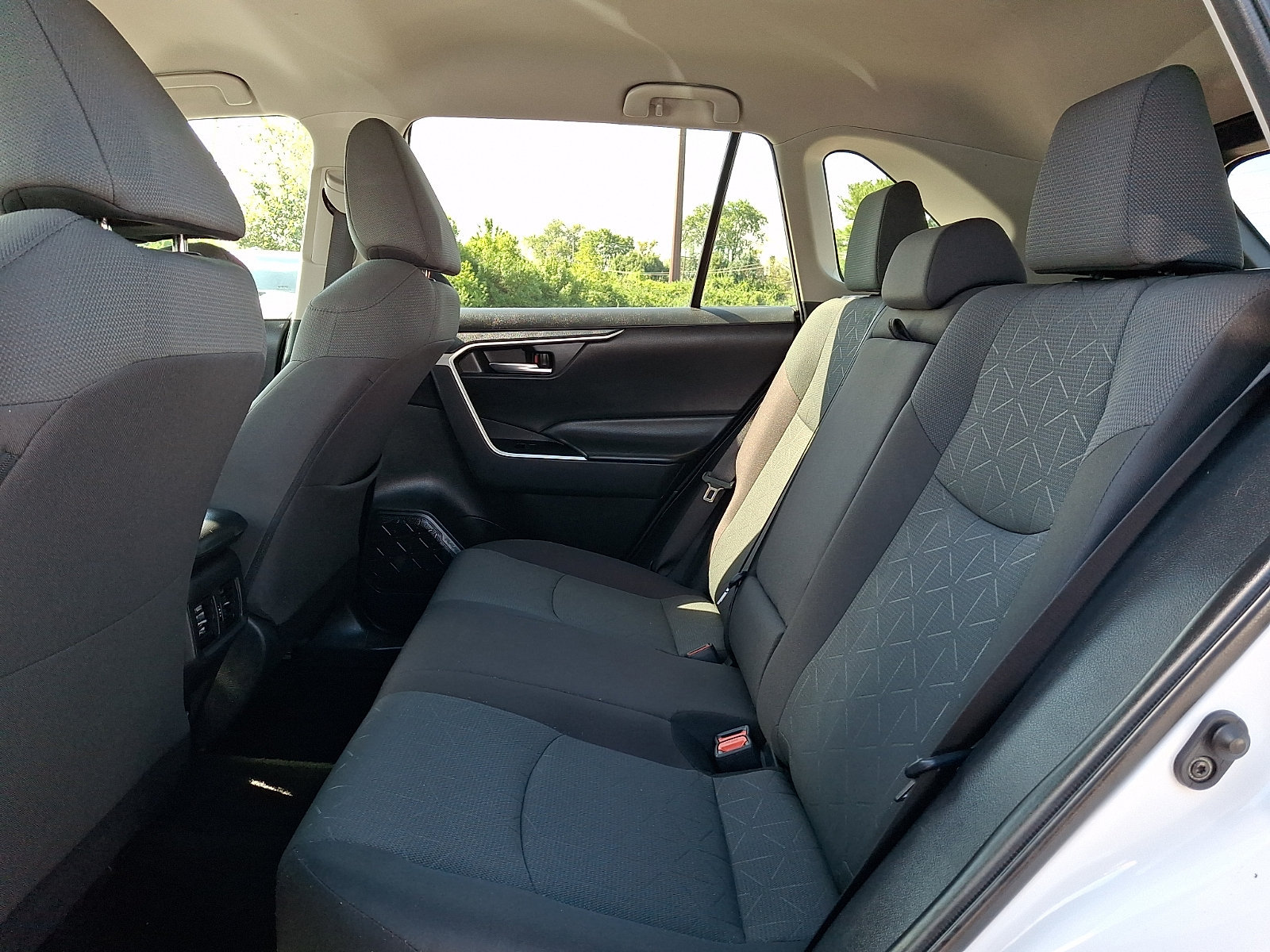 Certified 2024 Toyota RAV4 XLE FWD image 10