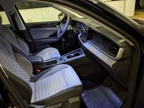 New 2026 Volkswagen Tiguan S image 21