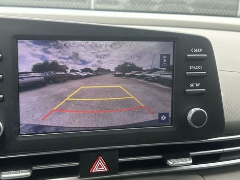 Used 2023 Hyundai Elantra SE FWD image 26