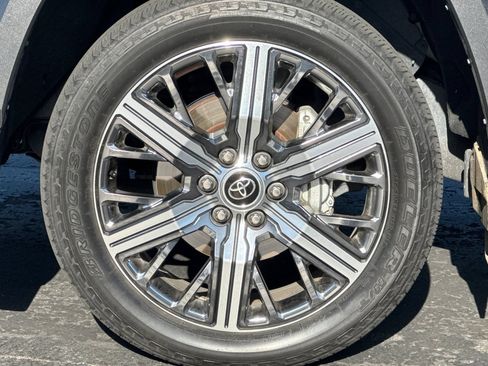 Used 2023 Toyota Sequoia Capstone AWD/4WD image 46