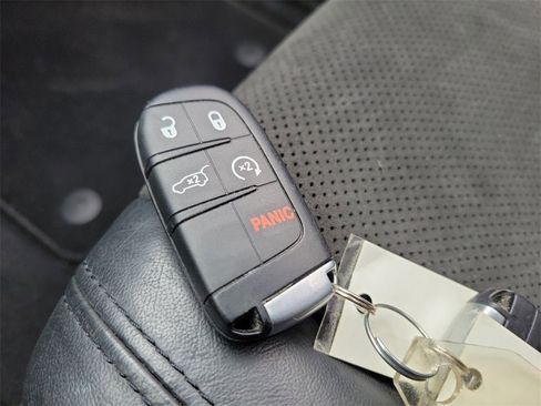 Used 2021 Jeep Grand Cherokee Laredo X image 34